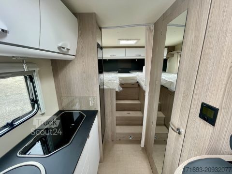 Caravana semiintegrada Bürstner Lyseo Time Skyline Edition 690 G MESSE ANGEBOTE ON TOP