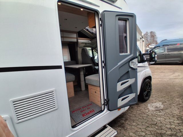 Puoliksi integroitu matkailuauto DETHLEFFS Just Camp T 7052 EB *3x Pakete/Solar/Kamera/18"*