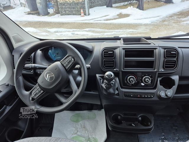 Autorulotă BÜRSTNER Papillon PC 6.0 Schlafdach / 4-Personen Zulassun