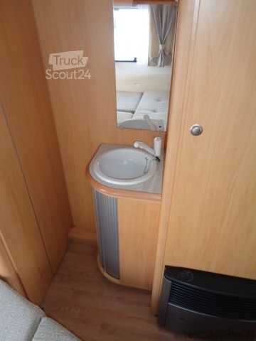 Karavāna BEYERLAND Sprinter 350 FB *Vorzelt*