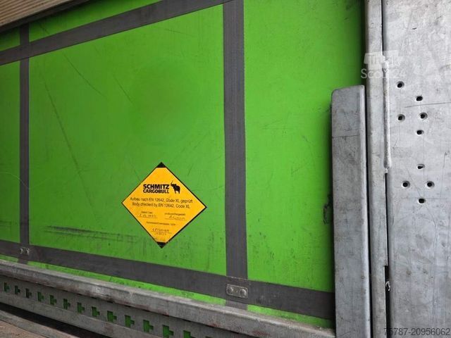 Auflieger mit Pritsche & Plane SCHMITZ CARGOBULL Gardine Standard, Lift, 12642 XL, Edscha