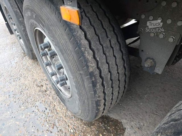 Auflieger mit Pritsche & Plane SCHMITZ CARGOBULL Gardine Standard, Lift, 12642 XL, Edscha