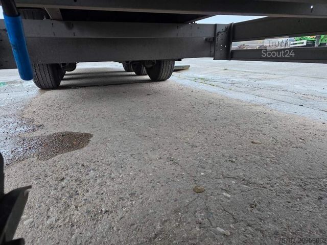 Auflieger mit Pritsche & Plane SCHMITZ CARGOBULL Gardine Standard, Lift, 12642 XL, Edscha