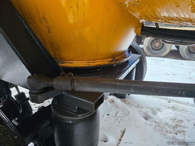 Tankauflieger D-TEC Vlastuin/ Kesteren Gülleauflieger mit ADR