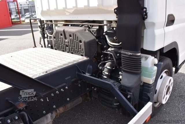 Platforminis sunkvežimis MITSUBISHI Fuso Canter 7C15