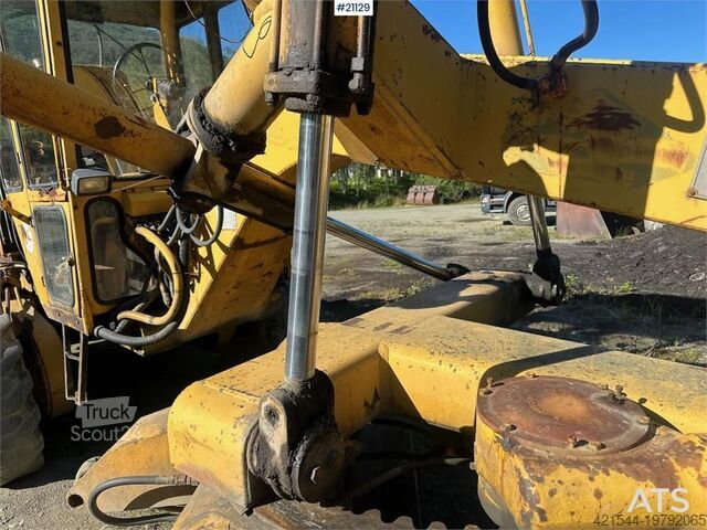 Niveleuse Nordverk 130 HVT grader w/ extra tires on rim. WATCH VIDEO.