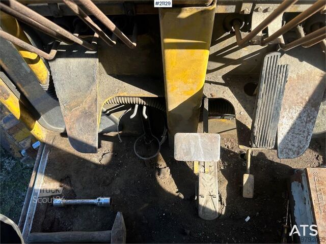 Niveleuse Nordverk 130 HVT grader w/ extra tires on rim. WATCH VIDEO.