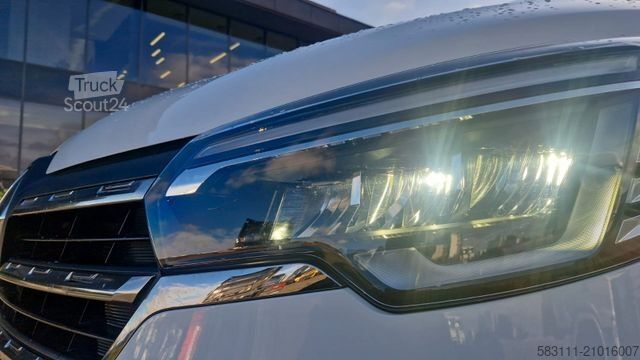 Minibus RENAULT TRAFIC III / BUS / 9 MIEJSC / 90 TYS KM / PIERWS