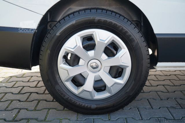 Minibus RENAULT TRAFIC III / BUS / 9 MIEJSC / 90 TYS KM / PIERWS