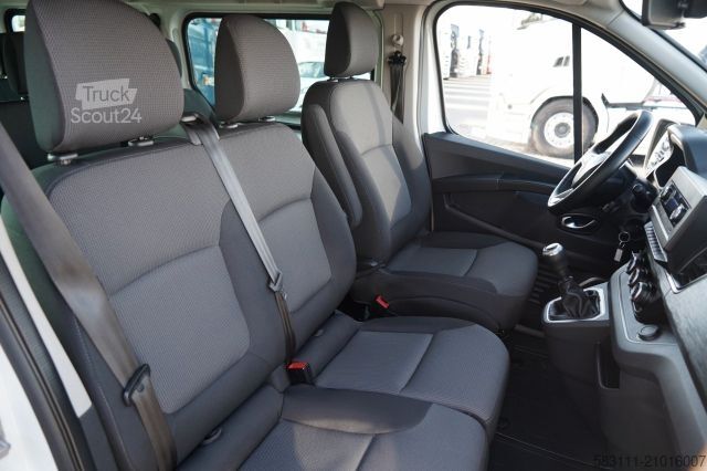 Minibus RENAULT TRAFIC III / BUS / 9 MIEJSC / 90 TYS KM / PIERWS