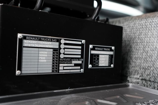 Standard tractor unit RENAULT T 480 / RETARDER / 2022 / 13 LITROWY /