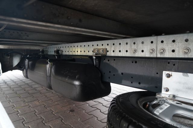 Koelwagen met geïsoleerde laadbak IVECO DAILY 35-160 / KONTENER 4,3 M / WINDA DHOLLANDIA