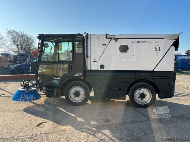 Aangepaste bestelwagen SCHMIDT Swingo 200+ Kehrmaschine Sweeper