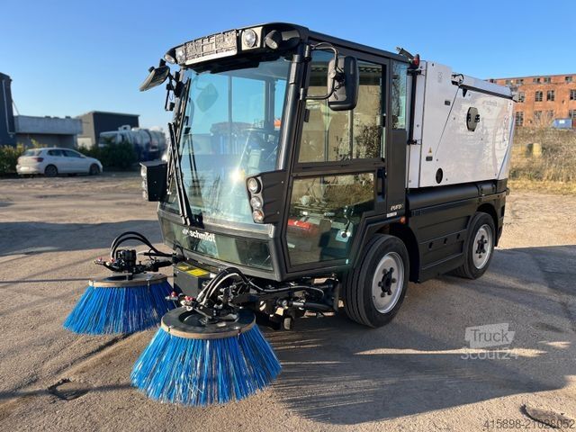 Aangepaste bestelwagen SCHMIDT Swingo 200+ Kehrmaschine Sweeper