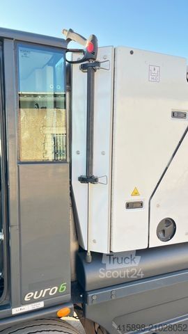 Aangepaste bestelwagen SCHMIDT Swingo 200+ Kehrmaschine Sweeper