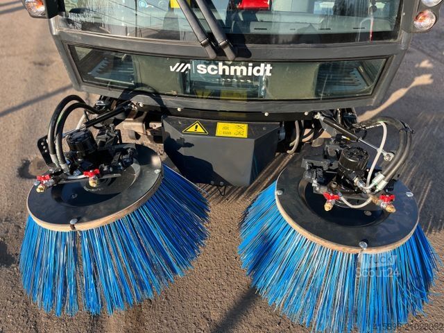 Aangepaste bestelwagen SCHMIDT Swingo 200+ Kehrmaschine Sweeper