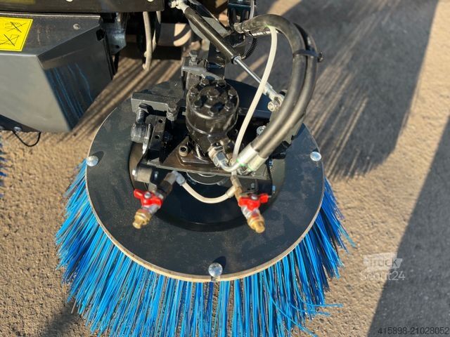 Aangepaste bestelwagen SCHMIDT Swingo 200+ Kehrmaschine Sweeper