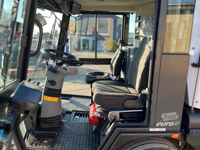 Aangepaste bestelwagen SCHMIDT Swingo 200+ Kehrmaschine Sweeper