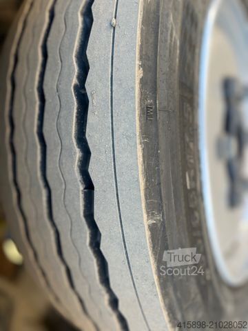 Aangepaste bestelwagen SCHMIDT Swingo 200+ Kehrmaschine Sweeper