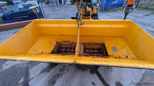 Landbouwmachine SCHMIDT Selbstladestreuer 2,6 m3 Winterdienst Streuer