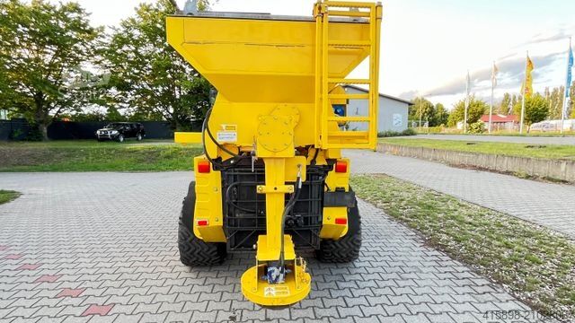 Fourgon personnalisé MULTICAR Multihog MH90 4x4 /Winterdienst