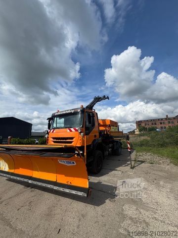 Autre IVECO 190-360 Trakker 4x4 Kran/ Schneeschild+ Streuer