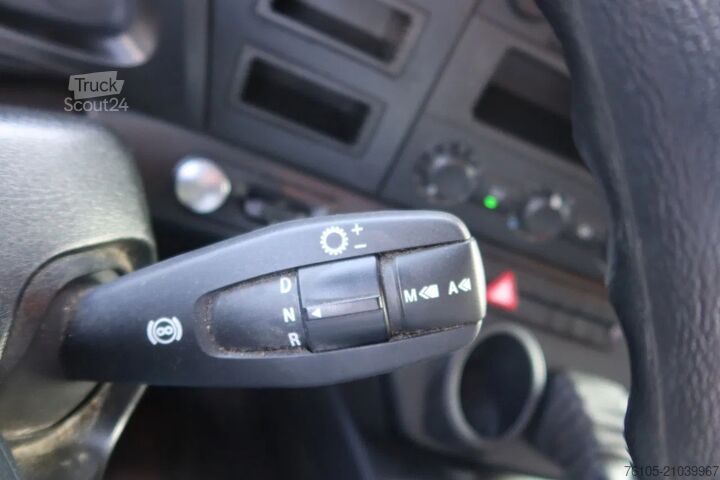 Valise Mercedes-Benz Antos 2127 L Bak + klep 2000 kg Euro 6