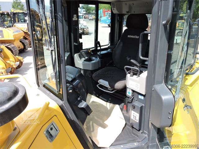 Silniční válec KOMATSU D61PXI
