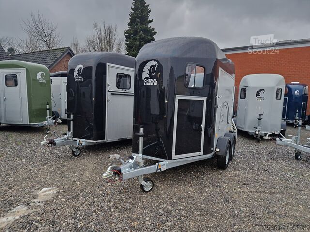 Horse transport trailer Cheval Liberté Alu Pferdeanhänger Origin Sattelkammer