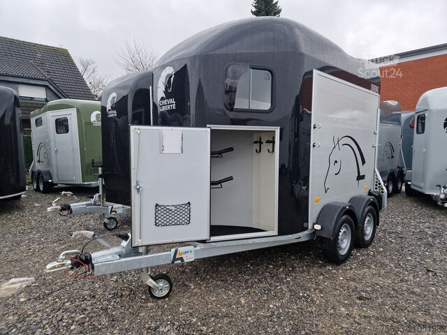 Horse transport trailer Cheval Liberté Alu Pferdeanhänger Origin Sattelkammer