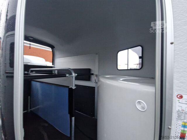 Horse transport trailer Cheval Liberté Alu Pferdeanhänger Origin Sattelkammer