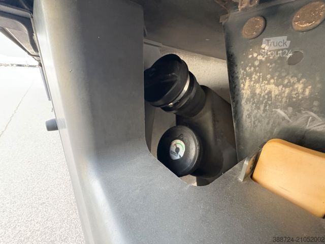 Koeloplegger SCHMITZ CARGOBULL SCBS3B04*Carrier*Lift*Doppelstock*Pharma*Blumebr