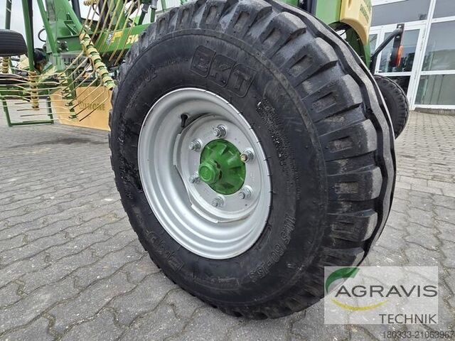 Technologie du foin Krone SWADRO TC 880