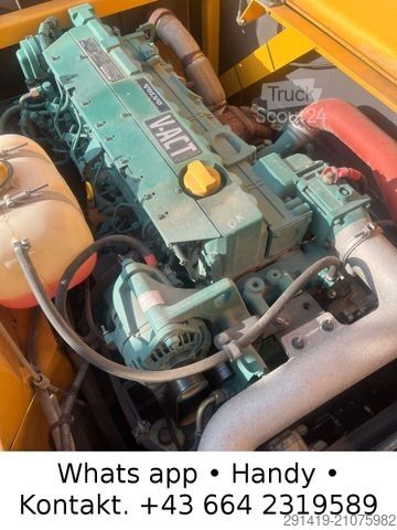 Pásové rýpadlo VOLVO EC 180 CL Bagger Bj 2010