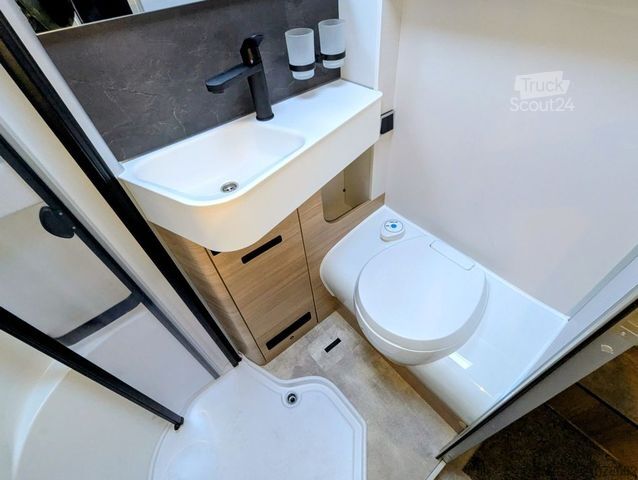 Kamper zintegrowany HYMER/ERIBA B-Klasse MC I 600 AUTOMATIK,5.SITZPL,HUBBETT uvm