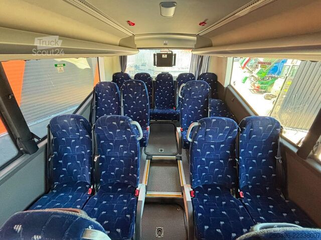 Intercity-bussi VDL Futura FMD 2-148/440 6x2*4 57 SEATS / AC / AUXI...