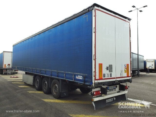 Semi-reboque aberto com lona Schmitz Cargobull Semitrailer Curtainsider Standard