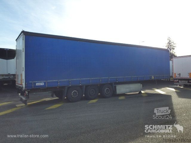 Semi-reboque aberto com lona Schmitz Cargobull Semitrailer Curtainsider Standard Hayon