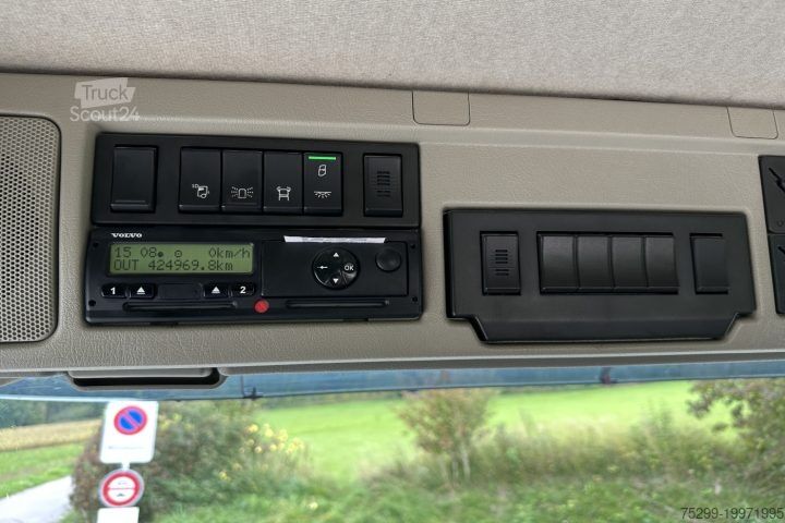 Billenőplatós teherautó Volvo FM-420 Gigant / Swiss-Vehicle