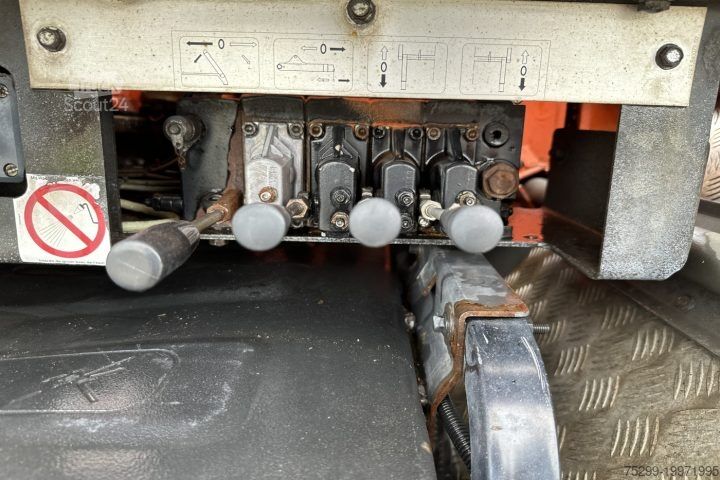 Billenőplatós teherautó Volvo FM-420 Gigant / Swiss-Vehicle