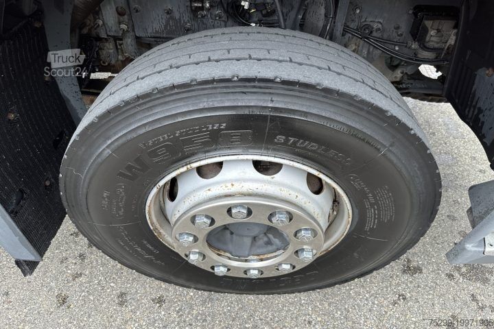 Billenőplatós teherautó Volvo FM-420 Gigant / Swiss-Vehicle