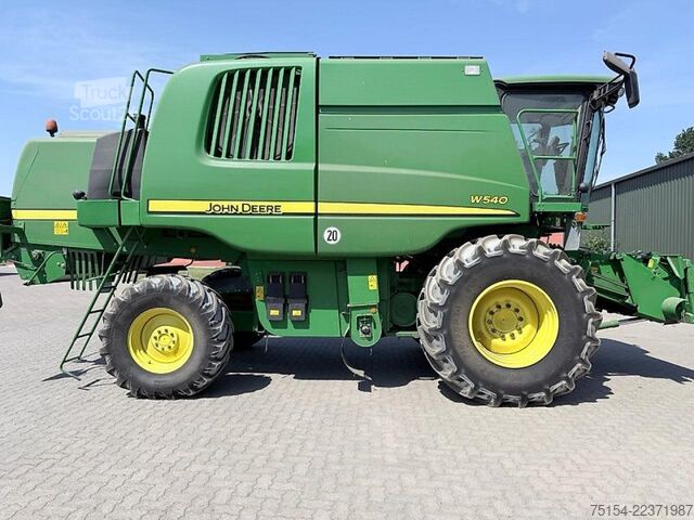 Комбайн John Deere W540 mit Raspvorsatz