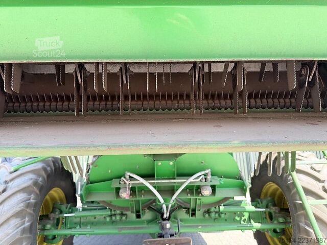 Комбайн John Deere W540 mit Raspvorsatz