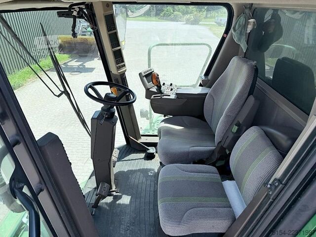 Комбайн John Deere W540 mit Raspvorsatz