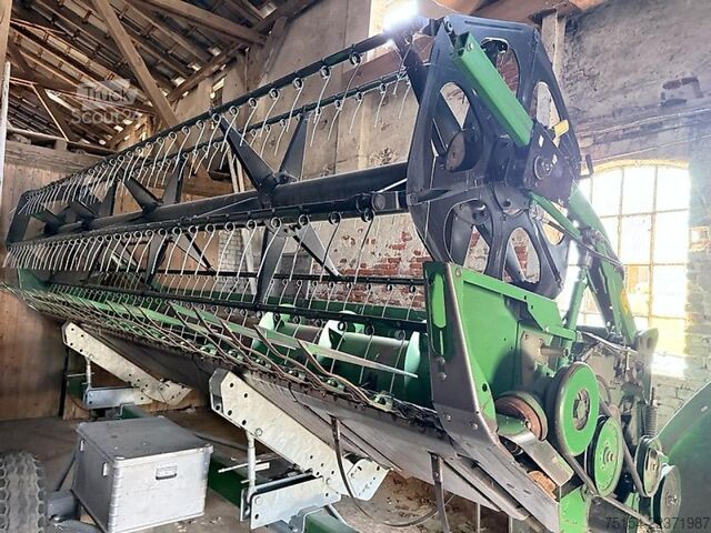 Комбайн John Deere W540 mit Raspvorsatz