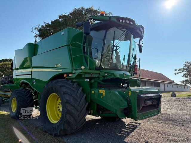 Kombajn za žetvu John Deere S 790