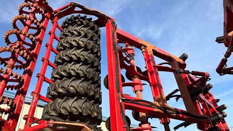 Déchaumeur Horsch Tiger 8AS