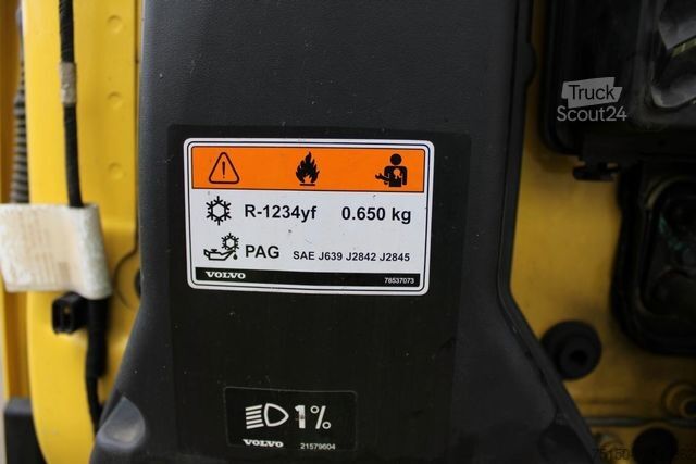 Camion per usi speciali VOLVO FMX 460 8x4 BL - SILOAUFSTELLER - Nr.: 549