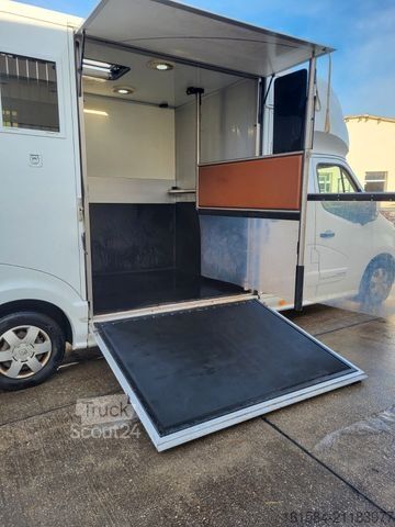 Trasportatore di bestiame RENAULT Master + Roelofsen