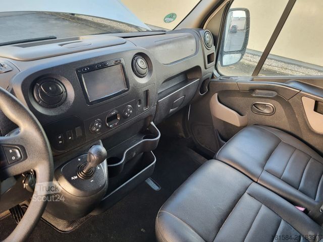 Trasportatore di bestiame RENAULT Master + Roelofsen